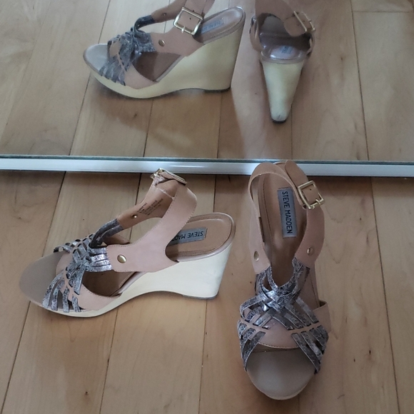 Steve Madden platform sandals - Picture 2 of 5